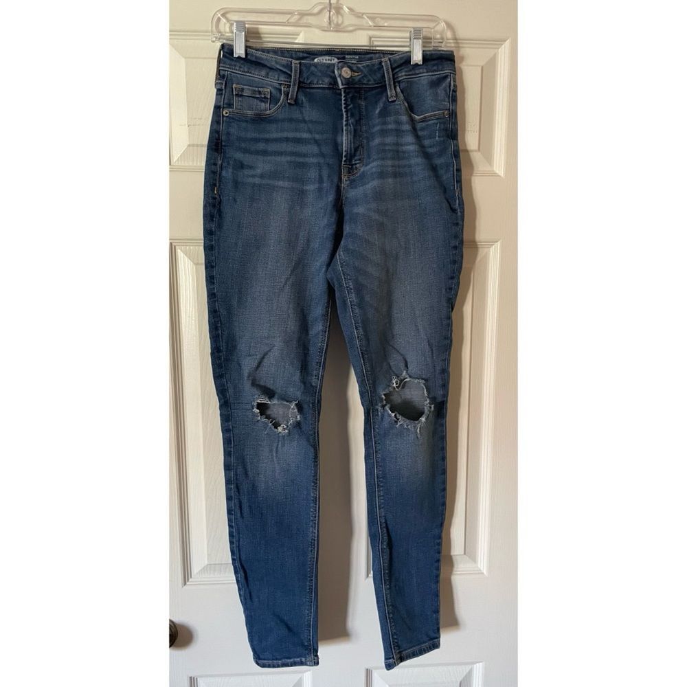 Old Navy Rockstar Super Skinny High Rise Distressed Jeans
